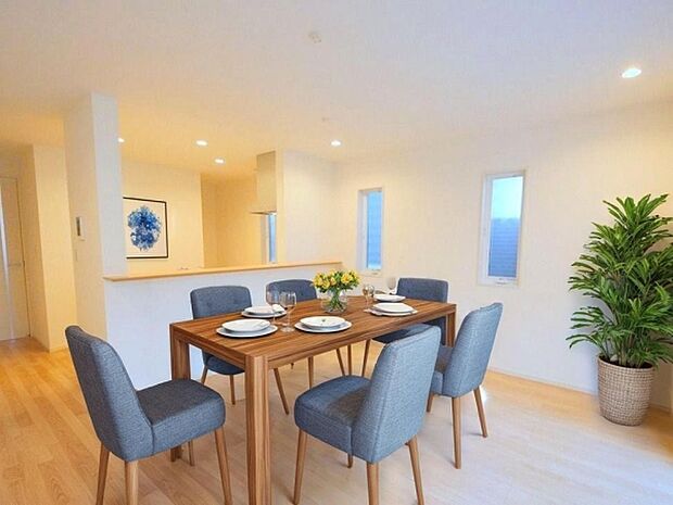 本画像はCGで作成しており、実際に現地に家具は置かれておりません。また、価格に家具は含まれておりません。