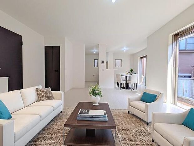 本画像はCGで作成しており、実際に現地に家具は置かれておりません。また、価格に家具は含まれておりません。