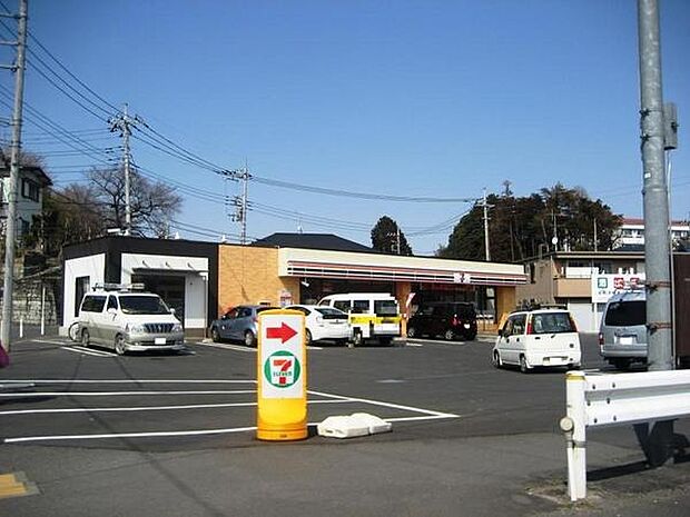 セブンイレブン本町田店まで607m