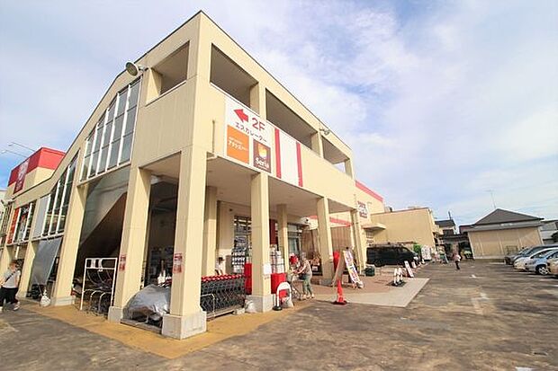 ロピア綾瀬店まで811m