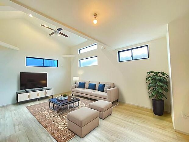 本画像はＣＧで作成しており、実際に現地に家具は置かれておりません。また、価格に家具は含まれておりません。