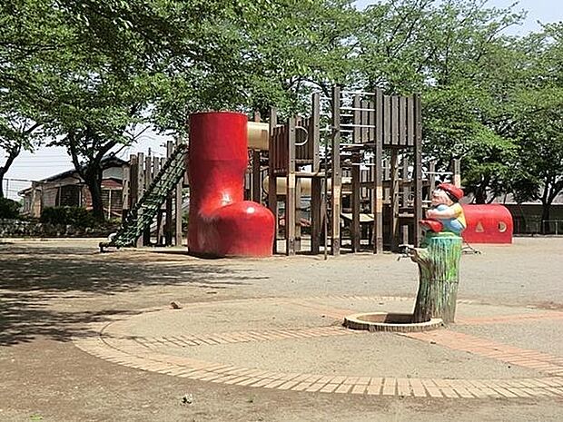 綾西公園まで538m