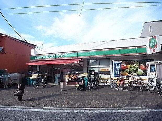 ローソンストア100相模原南台六丁目店まで321m