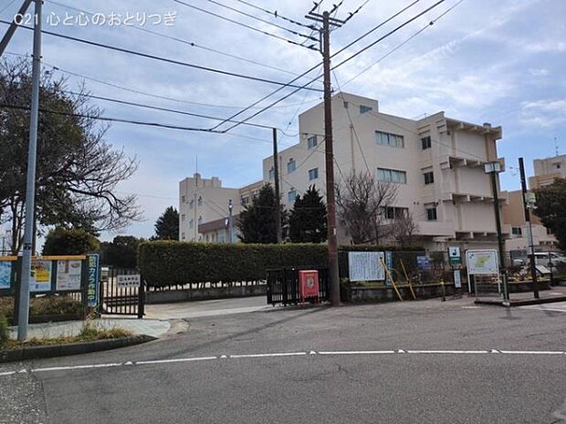 大和市立引地台中学校まで1200m