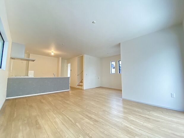 お洒落な雑貨屋さんで見つけた、あの小物やインテリアも置ける!そんな喜びをここで叶えませんか。