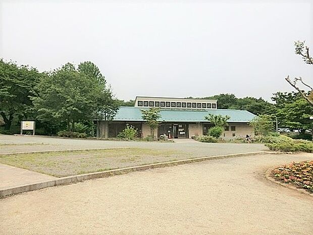 県立座間谷戸山公園まで1062m