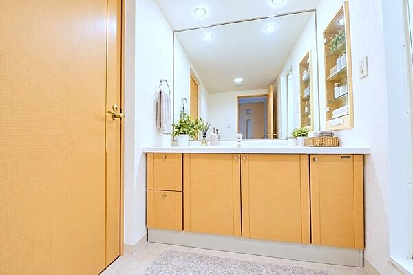 本画像はCGで作成しており、実際に現地に家具は置かれておりません。また、価格に家具は含まれておりません。