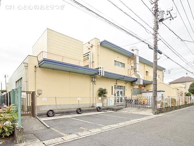 しらゆり幼稚園まで569m