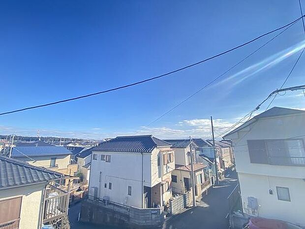 周辺は大小さまざまな公園が点在。癒しと落ち着きに満ちた住環境です。