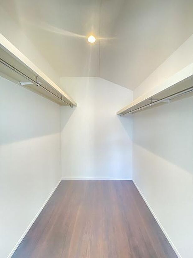 お部屋ごとに設けた収納は使いやすさへのこだわりです。