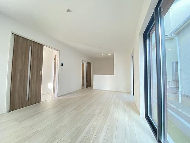 お洒落な雑貨屋さんで見つけた、あの小物やインテリアも置ける！そんな喜びをここで叶えませんか。