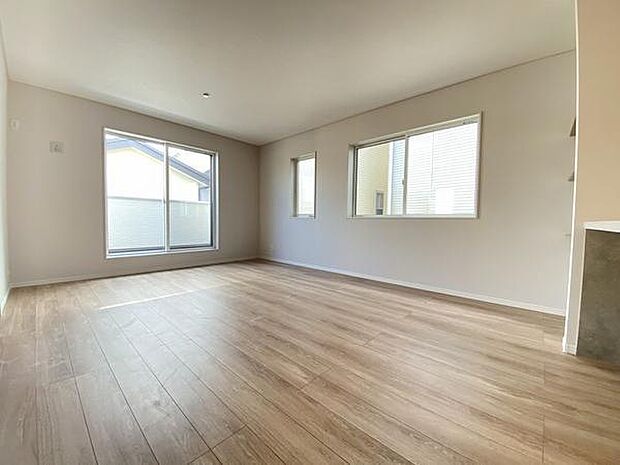 ホッと一息つける和室も見えて、リラックス感漂う空間です。