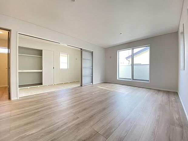 アクセントクロスでお部屋の雰囲気も上質な表情を醸し出してくれます。