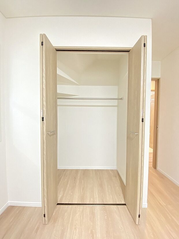 しまいやすく、使いやすく。快適収納のある洋室です。