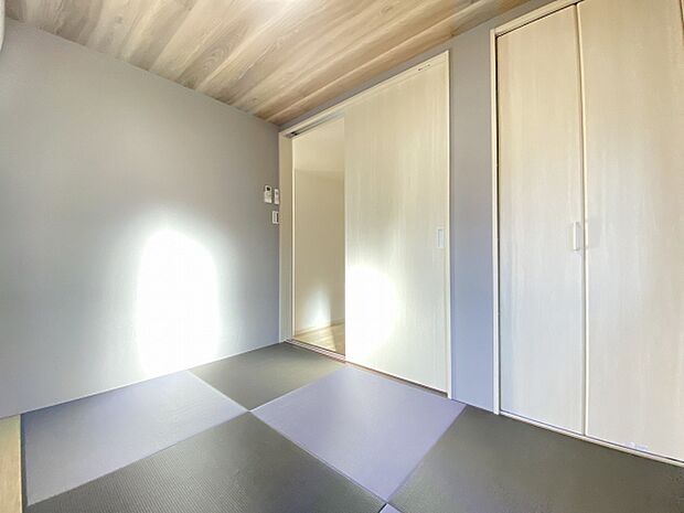 畳の香りが心地よい、自然と笑顔がこぼれる空間。