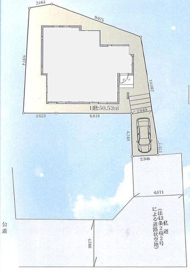 家族が集うLDKは広々19帖以上。足元から暖かい床暖房も採用しています。