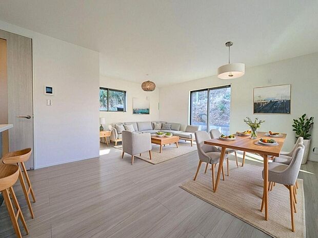 本画像はCGで作成しており、実際に現地に家具は置かれておりません。また、価格に家具は含まれておりません。