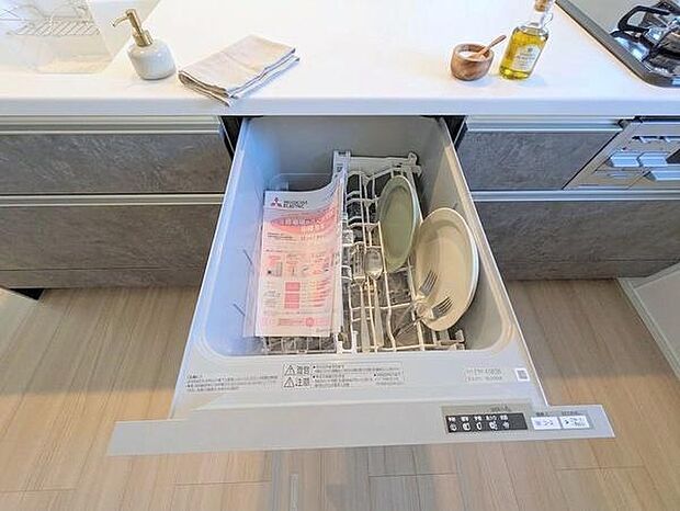 本画像はCGで作成しており、実際に現地に家具は置かれておりません。また、価格に家具は含まれておりません。