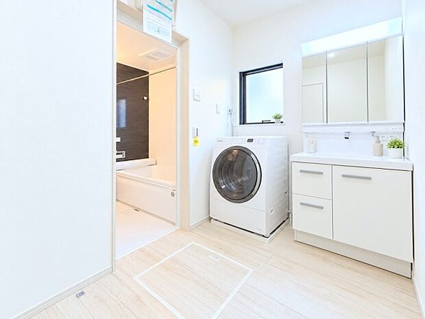 本画像はCGで作成しており、実際に現地に家具は置かれておりません。また、価格に家具は含まれておりません。