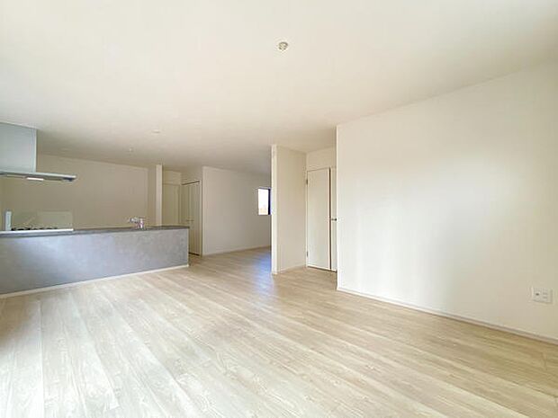 朝は爽やかな日差しを浴びながら、家族みんなでおいしい朝食。幸せいっぱいのモーニングタイムをお過ごしください。