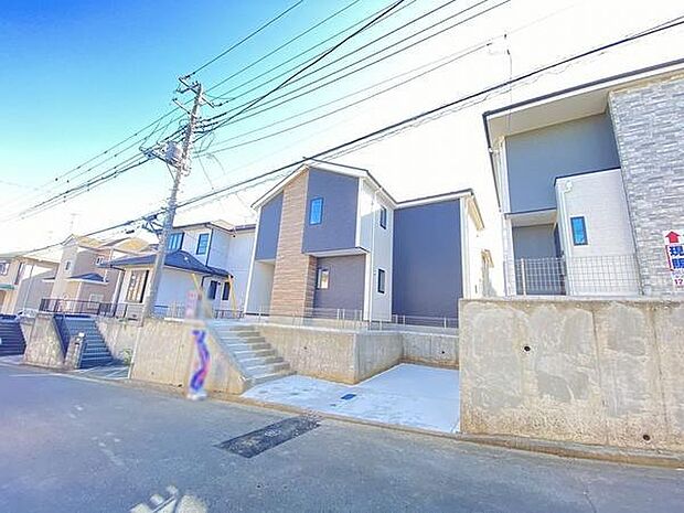 爽やかな青空の下に降り注ぐ陽光は、豊かな居住性と、クオリティが調和した住空間です！