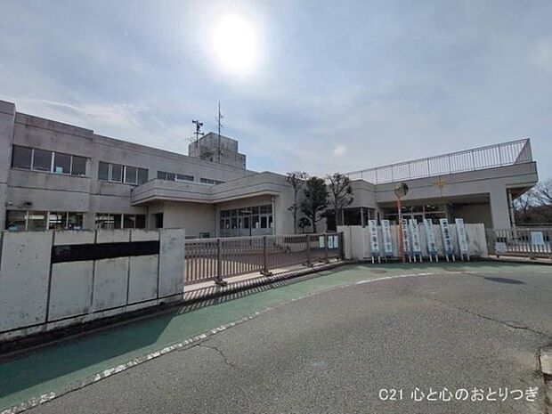 座間市立中原小学校まで650m