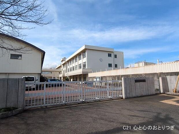 相模原市立新町中学校まで1500m