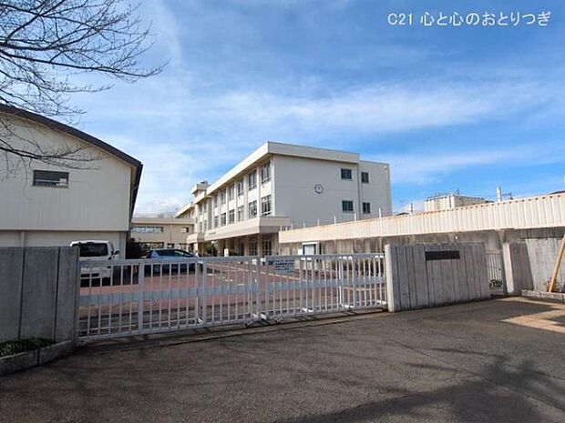 相模原市立新町中学校まで1500m