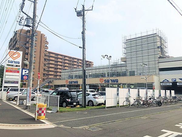 sanwa相模が丘店まで696m、取扱い商品が幅広く、こじんまりした店舗なので歩き回らずに商品が探せて便利！