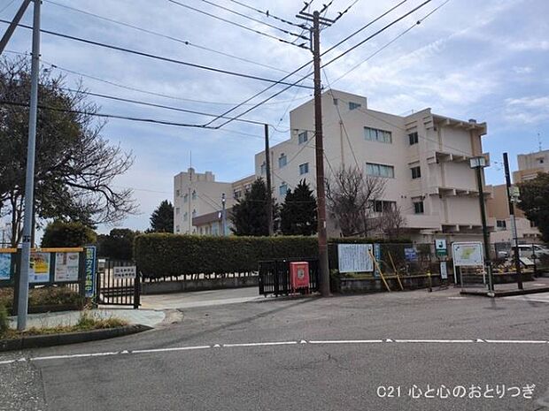 大和市立引地台中学校まで600m