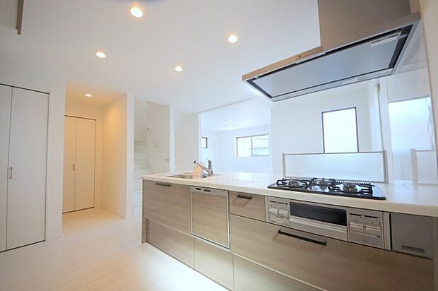 開放感のあるペニンシュラキッチン