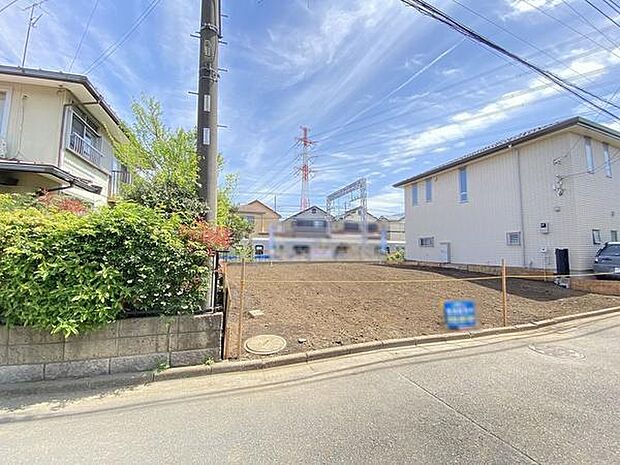 澄み渡る青空、ご家族との未来を育む新しい生活がここから始まります。