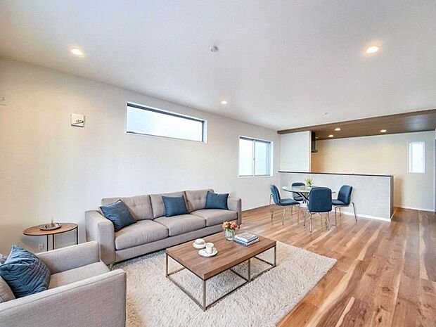 本画像はＣＧで作成しており、実際に現地に家具や照明は置かれておりません。また、価格に家具や照明の費用は含まれておりません。