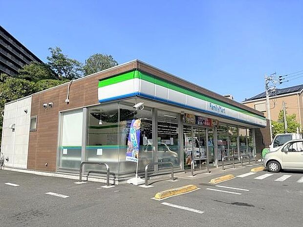 ファミリーマート町田南大谷店まで640m