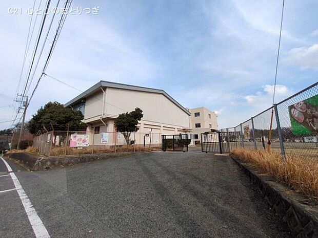 海老名市立上星小学校まで441m