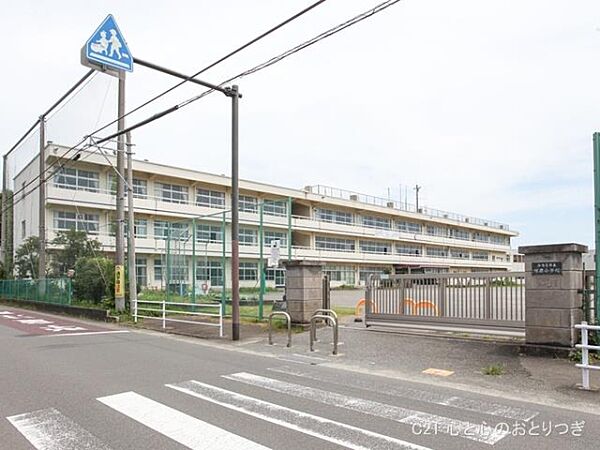 海老名市立有鹿小学校まで410m