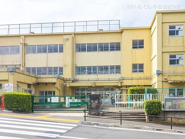 町田市立つくし野小学校まで1191m