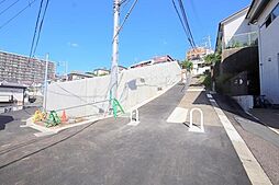 神奈川県座間市入谷東３丁目