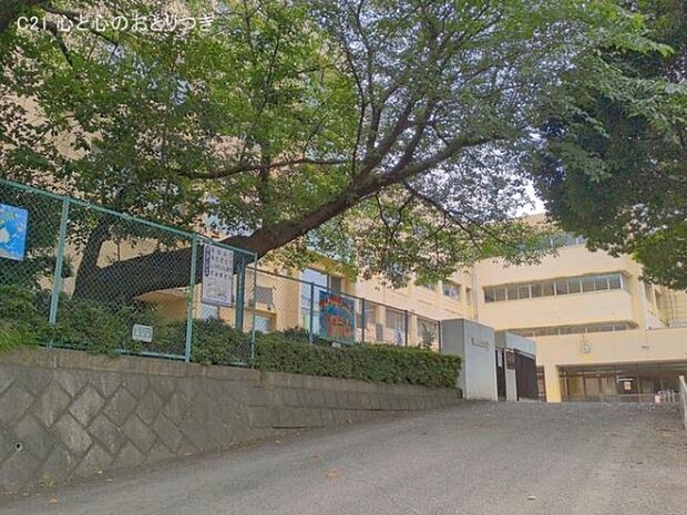 海老名市立杉久保小学校まで966m