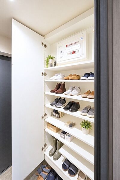 本画像はCGで作成しており、実際に現地に家具は置かれておりません。また、価格に家具は含まれておりません。