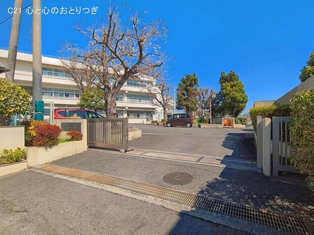 横浜市立下瀬谷中学校まで1028m
