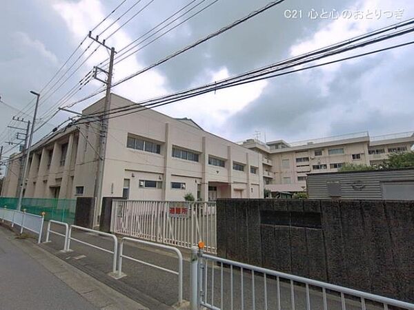座間市立相模中学校まで720m