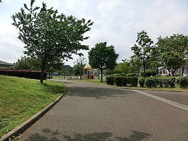 瀬谷本郷公園まで403m