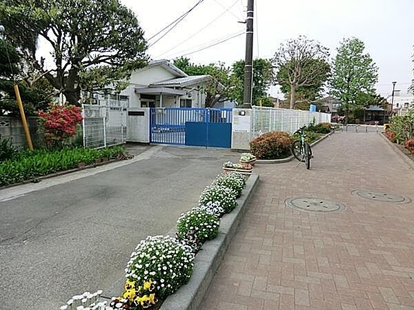 鳩の森愛の詩宮沢保育園まで87m