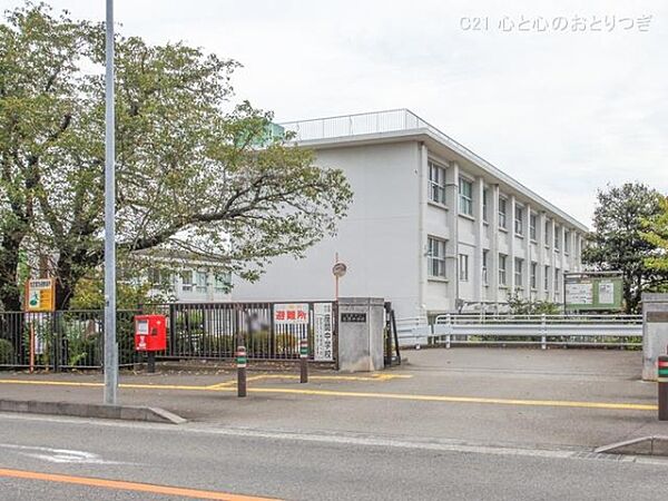 座間市立座間中学校まで563m