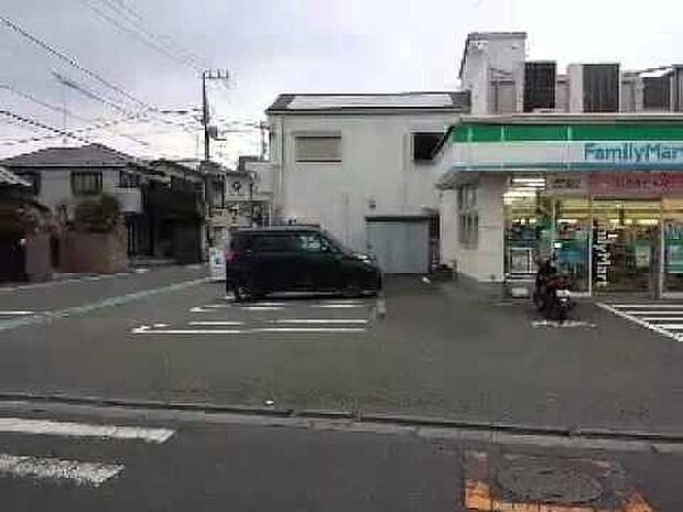 ファミリーマート相武台団地西店まで80m