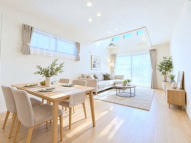 本画像はCGで作成しており、実際に現地に家具は置かれておりません。また、価格に家具は含まれておりません。