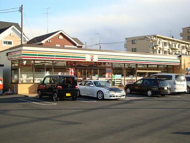 セブンイレブン座間ひばりが丘1丁目店まで400m