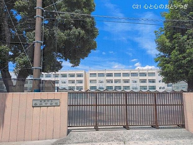 横浜市立谷本中学校まで340m