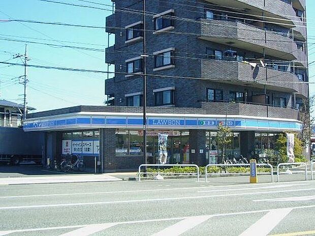 ローソン町田本町田店まで450m